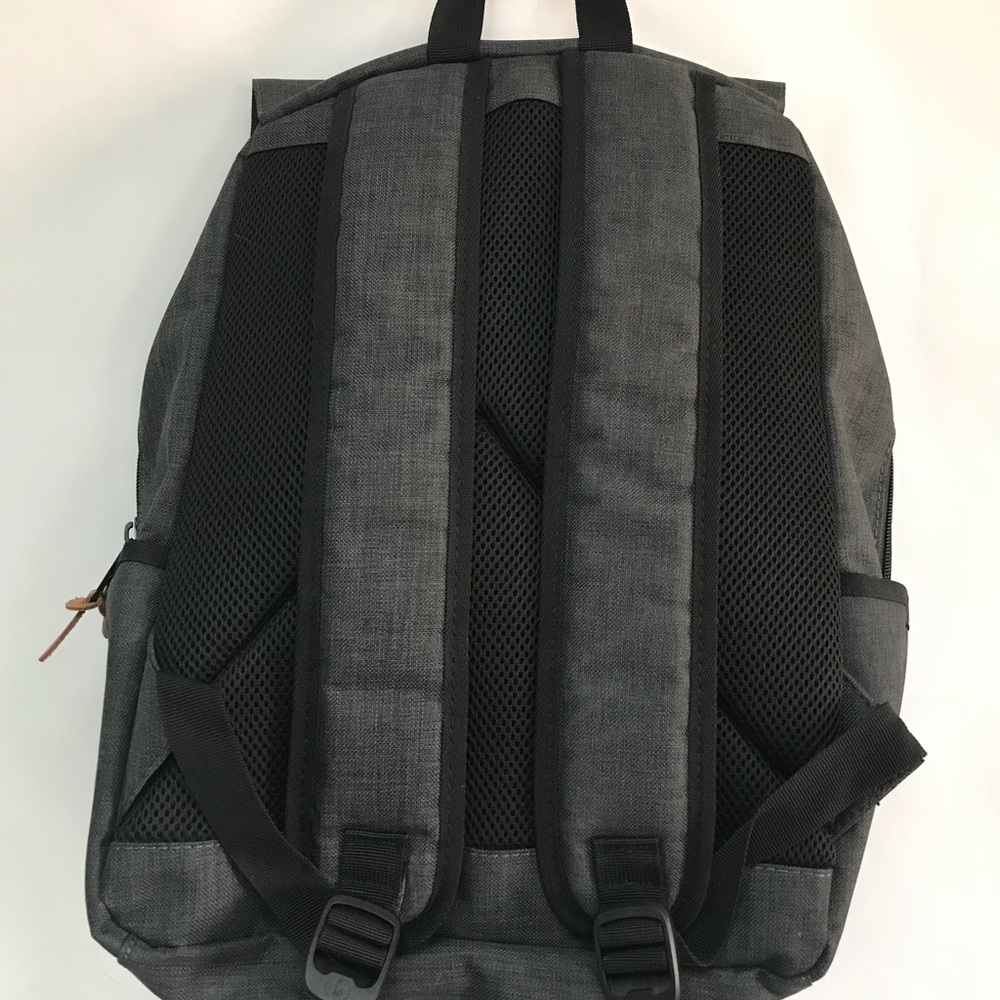 Backpack - Picture 2 of 6